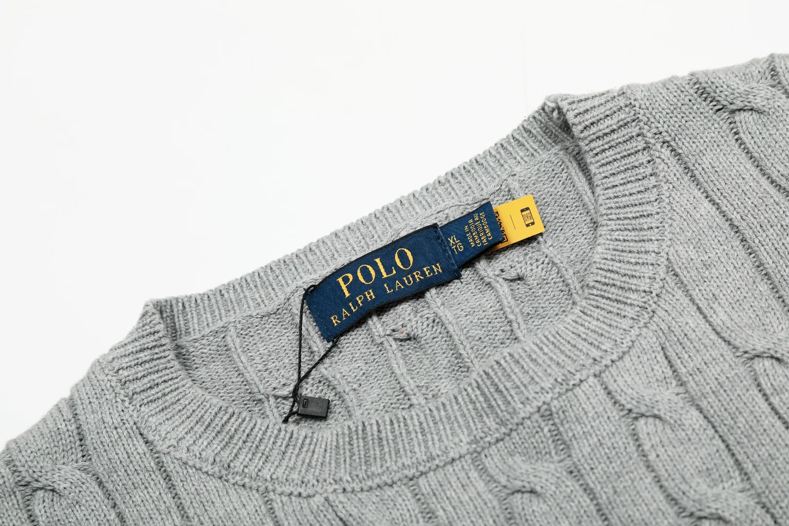 🅿️170 Top quality" Style number: DS052# (not off the shelves all year round) [Ralph Lauren men's round neck solid color pony embroidered logo knitted short sleeves] ✅Ralph Lauren classic basic versatile men's knitted short sleeves for all seasons ✅Main supply platform live broadcast Wholesale entities Replenish when out of stock Not off the shelves ✅ZP quality 1:1 version Scan the code to enter the GF website Counter quality ✅Detailed quality is the only one in Guangzhou Imported high-quality cotton yarn, focusing on high-end, cost-effective, good quality needless to say ✅The version is restored to the original order, the maximum size can be worn up to 200 pounds, loose, comfortable and stress-free ✅The upper body is simple and easy to match, a must-have for men ootd. Good-looking clothes are never picky. A must-have recommendation for men's wardrobe. Size: S-XL Color: Black White Gray Khaki Navy Blue Gentleman Lake Blue